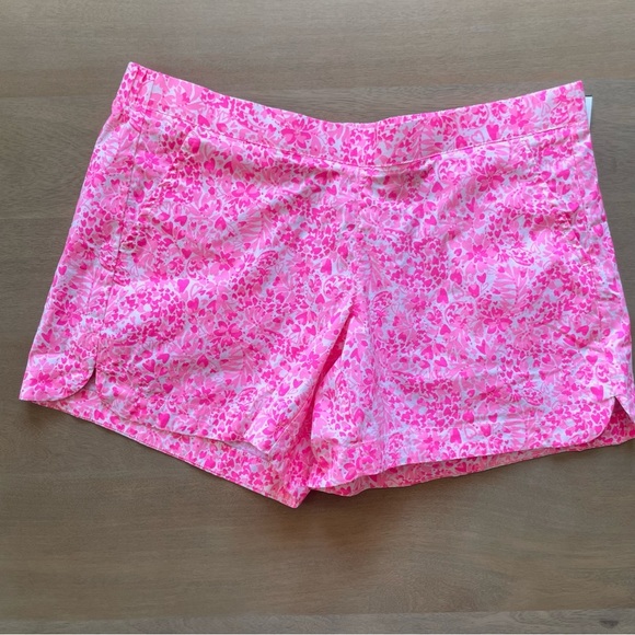 Lilly Pulitzer Pink Patterned Ocean View Shorts - Picture 2 of 9